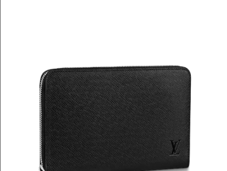 Louis Vuitton Zippy Organizer Taiga Leather Black Fashion