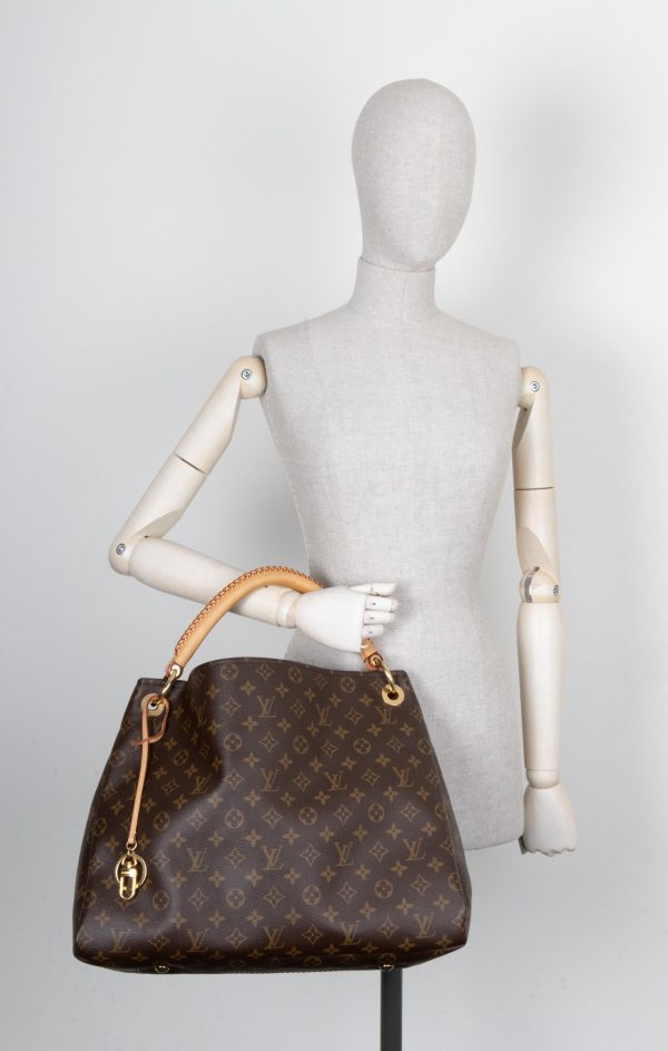 LOUIS VUITTON Artsy MM MNG Canvas on Sale