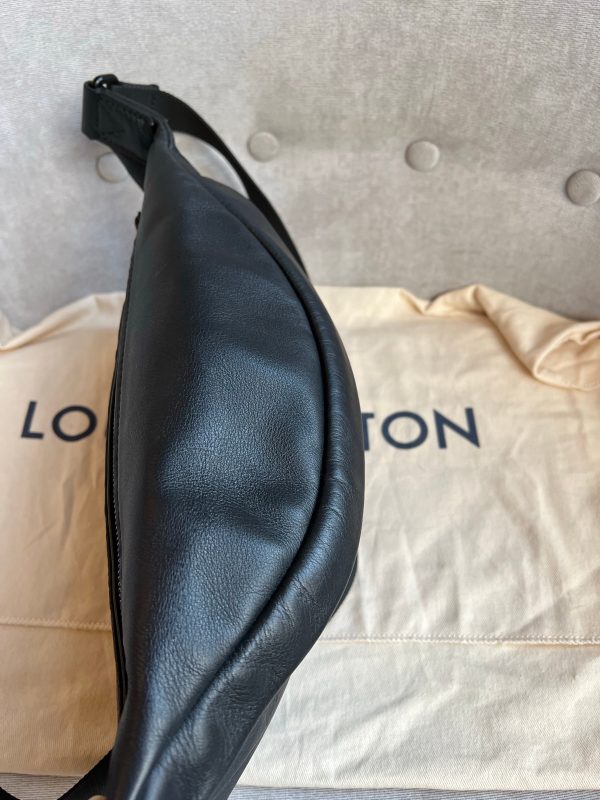 Louis Vuitton Black Discovery Shadow Bumbag Sale