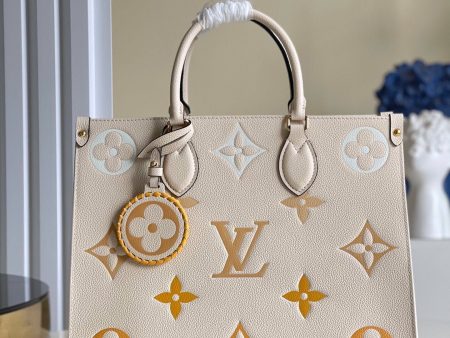 Louis Vuitton  MM Bag Fashion