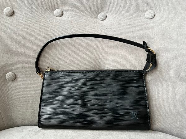 Louis Vuitton Vintage Black Epi Leather Pochette Fashion