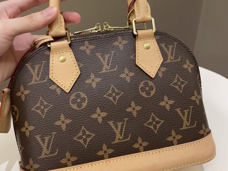 Louis Vuitton Alma BB Monogram Fashion