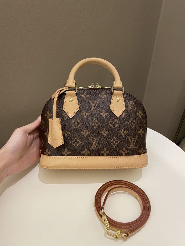 Louis Vuitton Alma BB Monogram Fashion